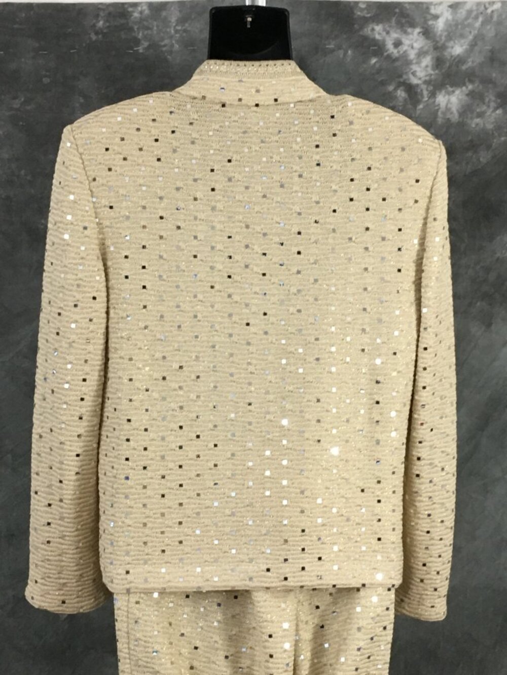BEAUTIFUL St John evening knit gold shimmer rhinestones embellished skirt suit 8 - Picture 8 of 10
